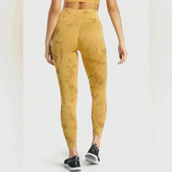 Gymshark Camo Seamless Leggings Size Small - Picture 1 of 7